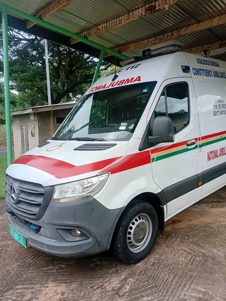 A Promise Kept: Hon. Thomas Ampem Nyarko Donates GHS 30,000 to Repair Asuogyaman National Ambulance