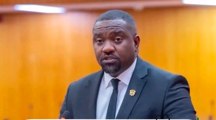DUMBELO BUYS 10,000 BOWLS OF GARI FROM VOLTA WOMEN TO SUPPORT SHS STUDENTS